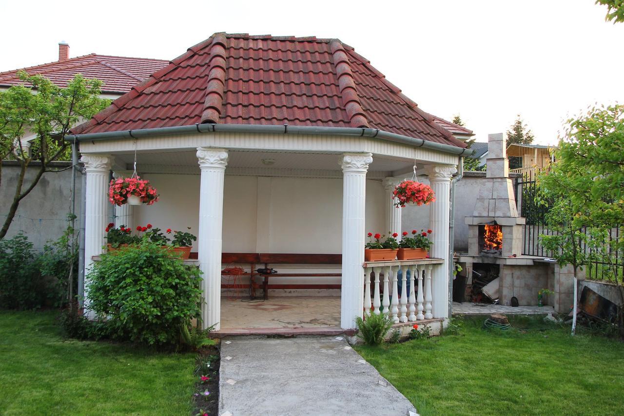 Casa Monica Hotell Băile Felix Exteriör bild