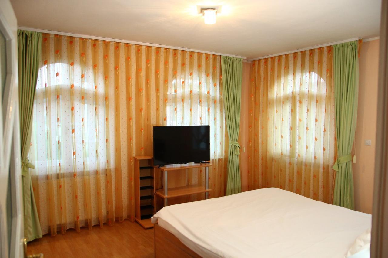Casa Monica Hotell Băile Felix Exteriör bild
