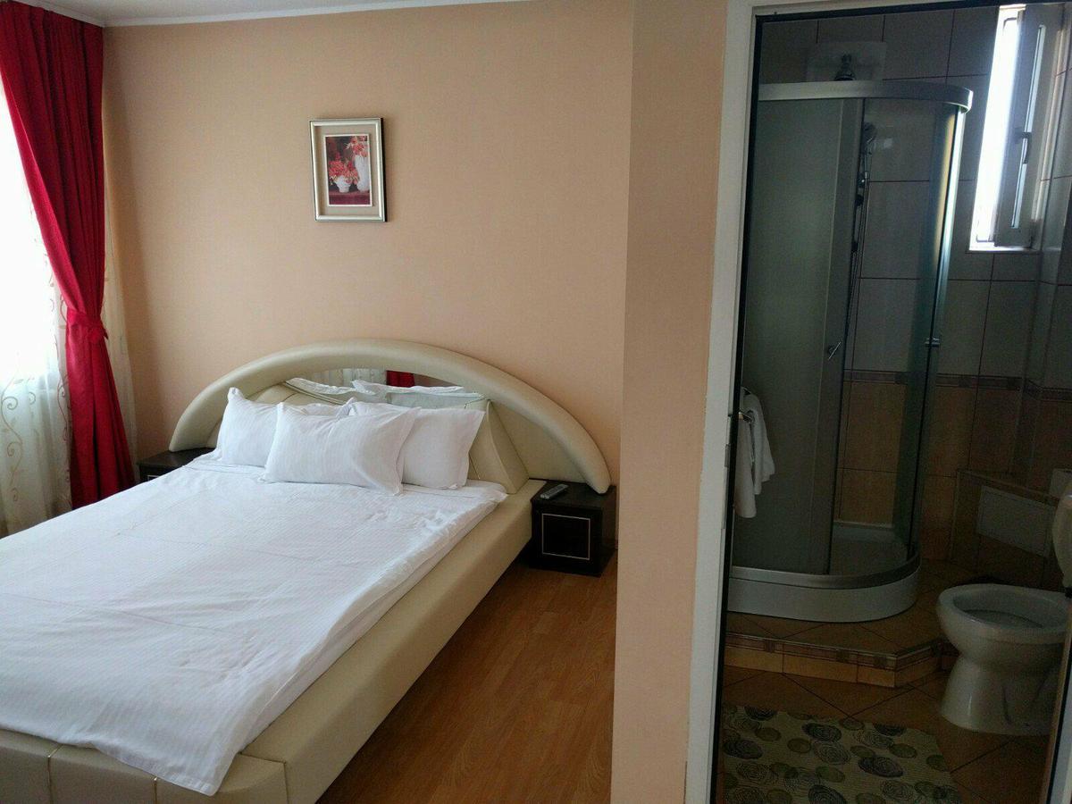 Casa Monica Hotell Băile Felix Exteriör bild