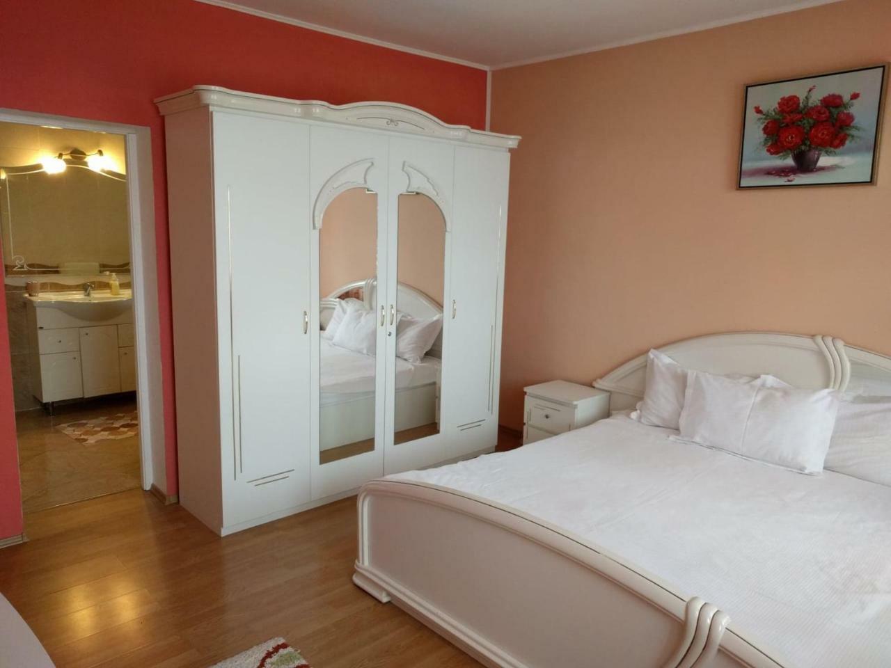 Casa Monica Hotell Băile Felix Exteriör bild